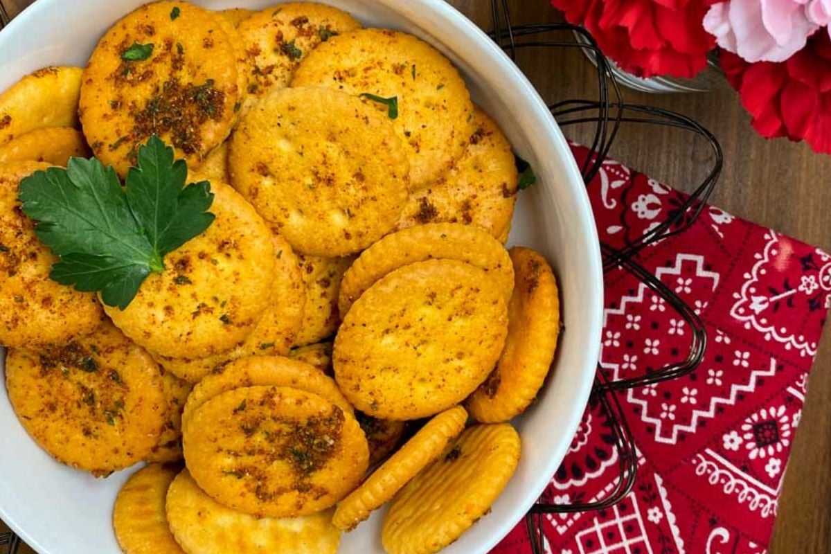 Cajun crackers in a bowl.