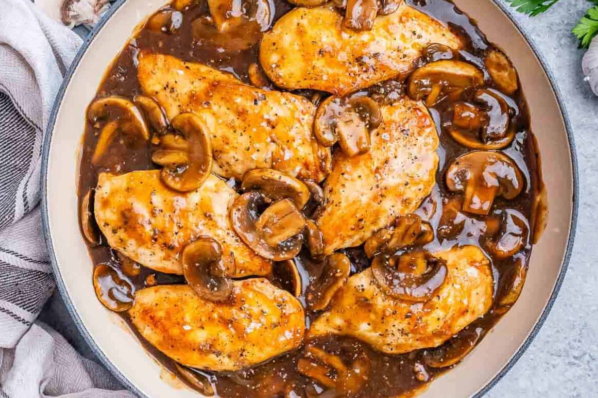 Easy Chicken Marsala by Healthy Fitness Meals.