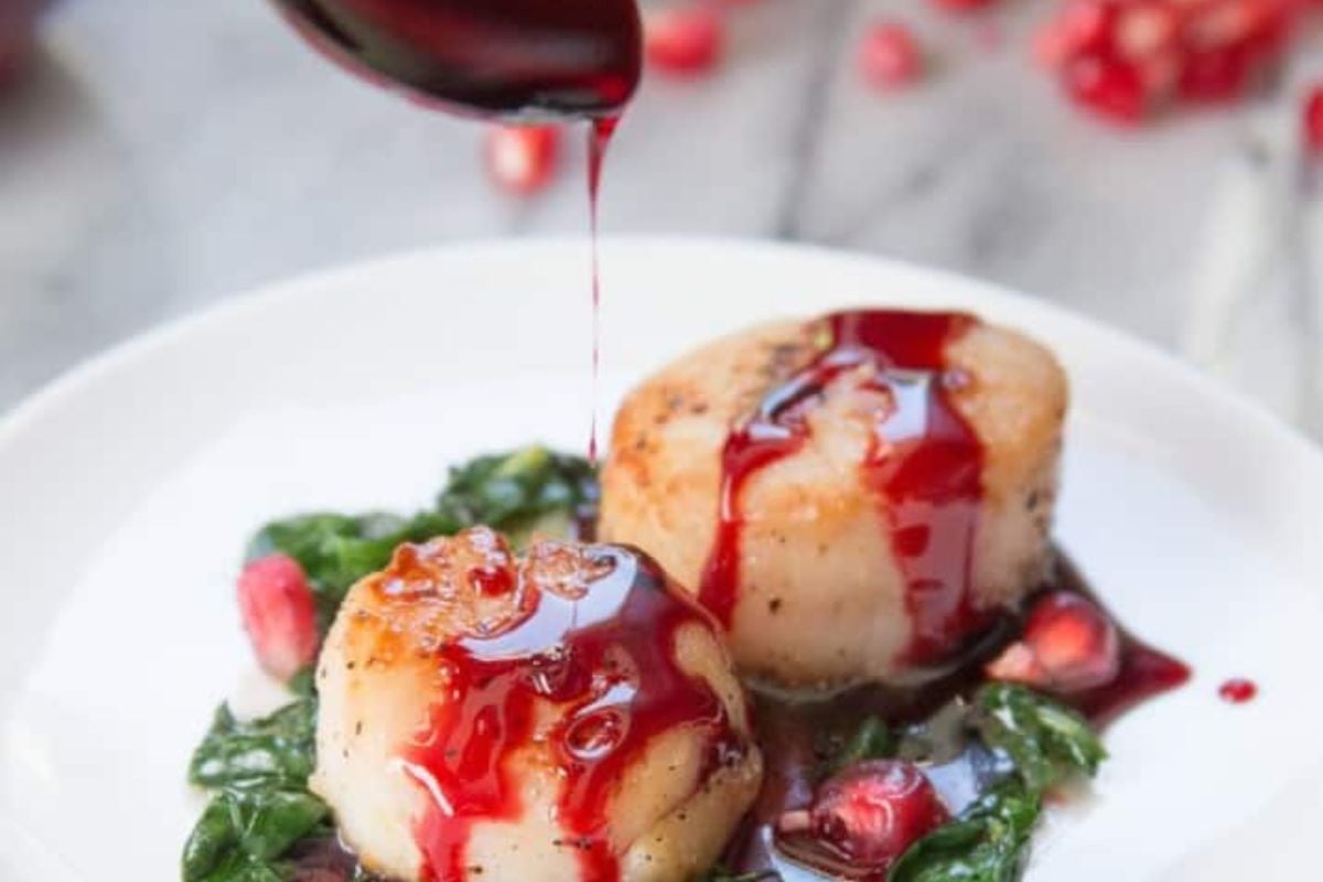 Seared scallops with pomegranate glaze from G-Free Foodie.