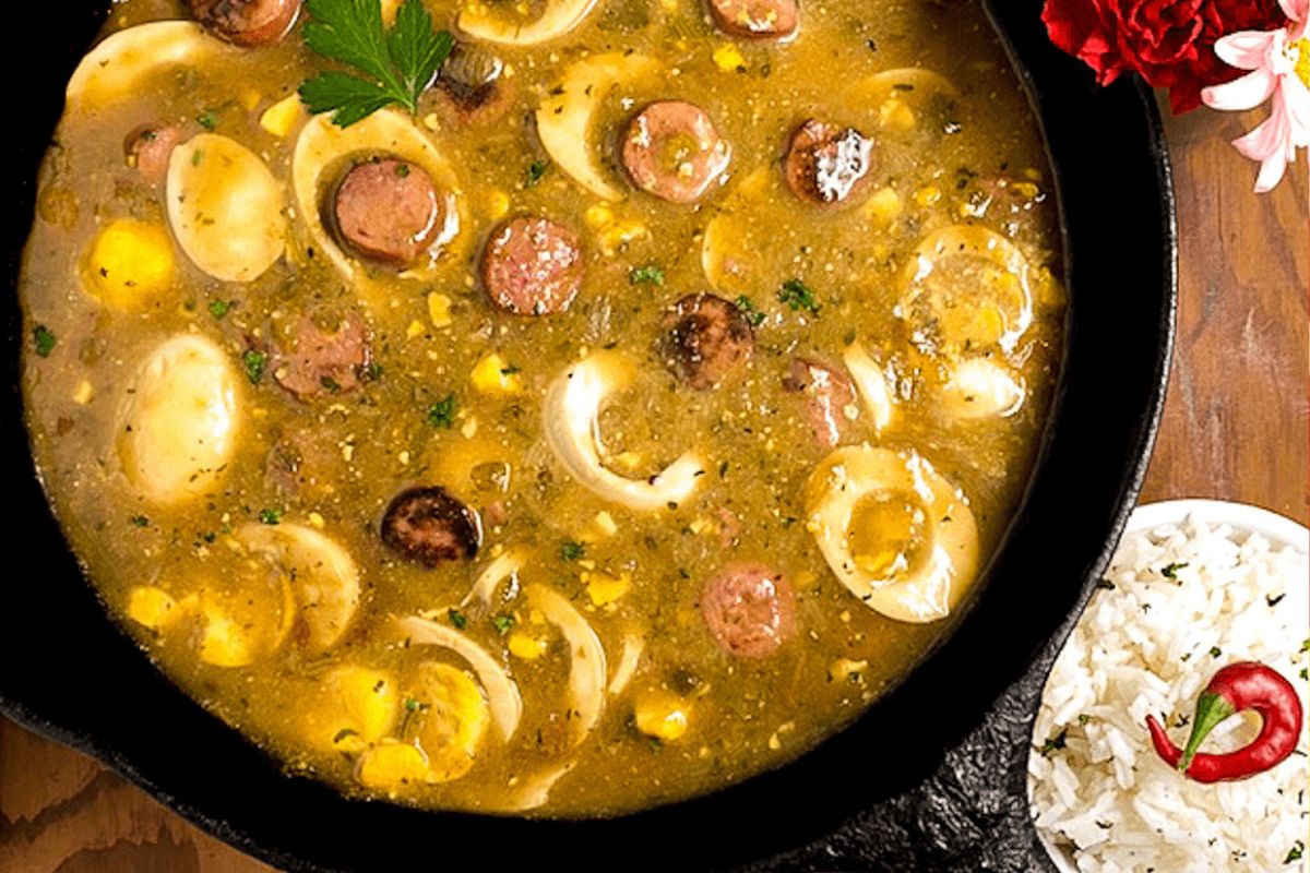 Cajun egg stew in black cast iron skillet.