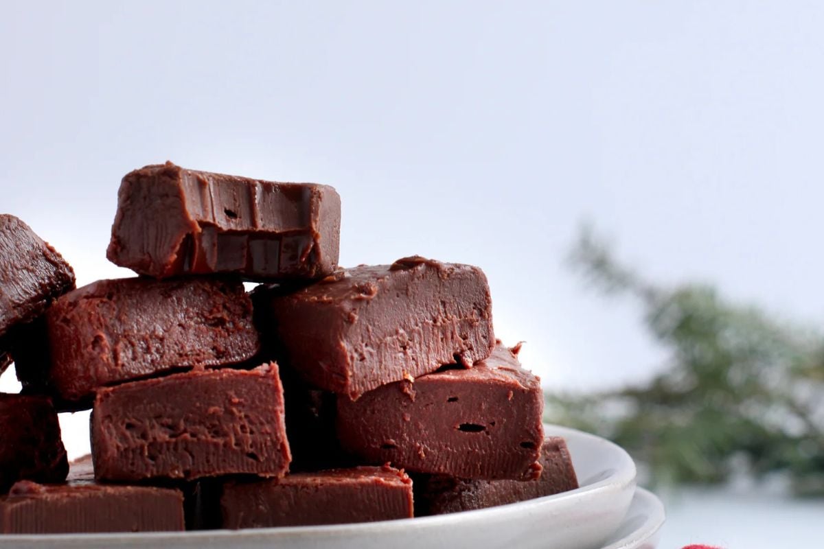 Three ingredient fudge from Grain Free Table.