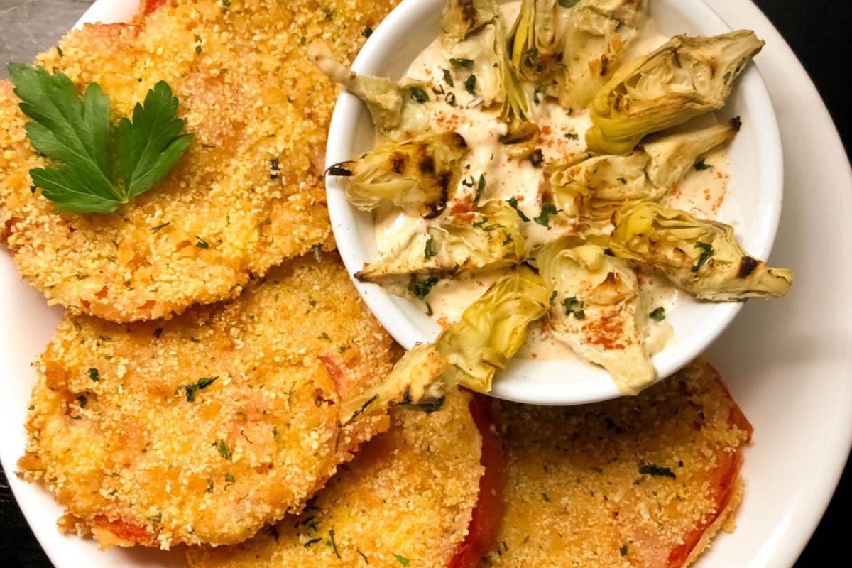 Fried red tomatoes with roasted artichoke remoulade.
