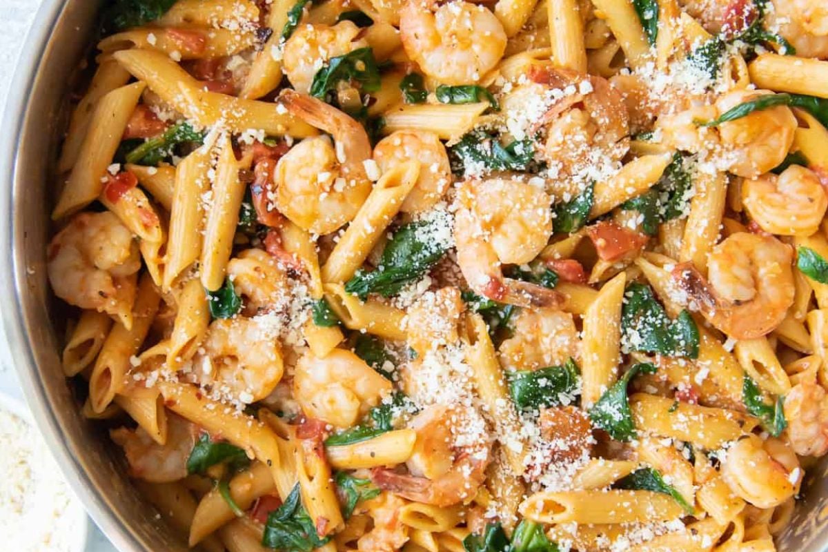 Shrimp and Spinach Pasta From Valerie's Kitchen. 