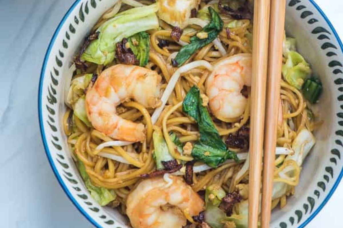 Stir Fried Noodles with Shrimp recipe (Easy Mie Goreng) From Valerie's Kitchen. 